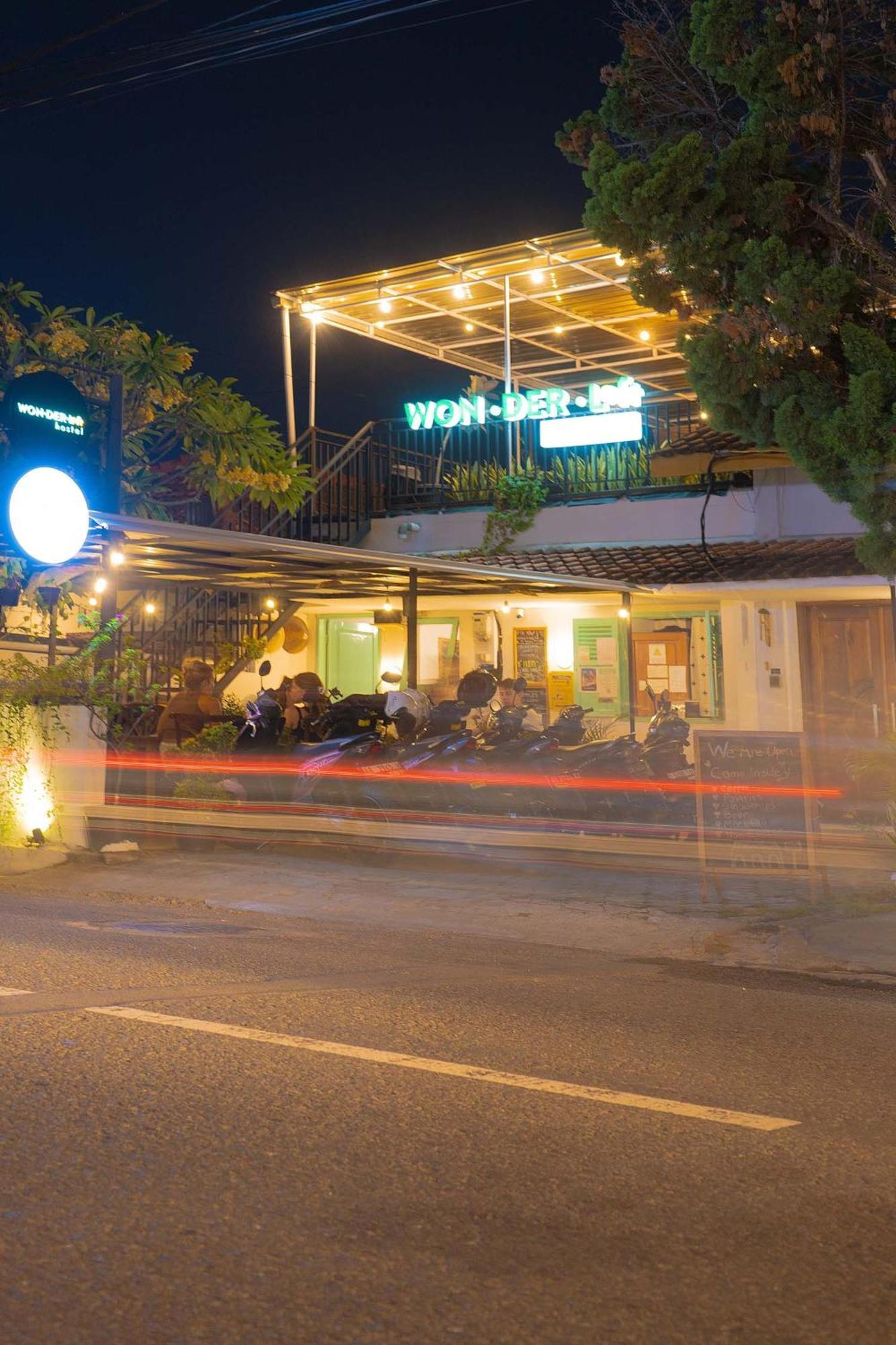 Wonderloft Hostel Jogja Jogjakarta Buitenkant foto