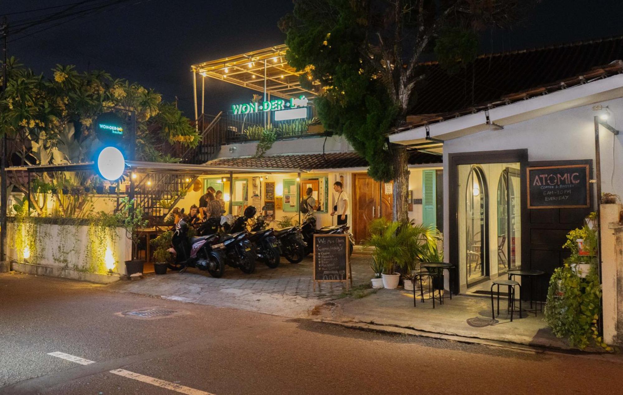 Wonderloft Hostel Jogja Jogjakarta Buitenkant foto