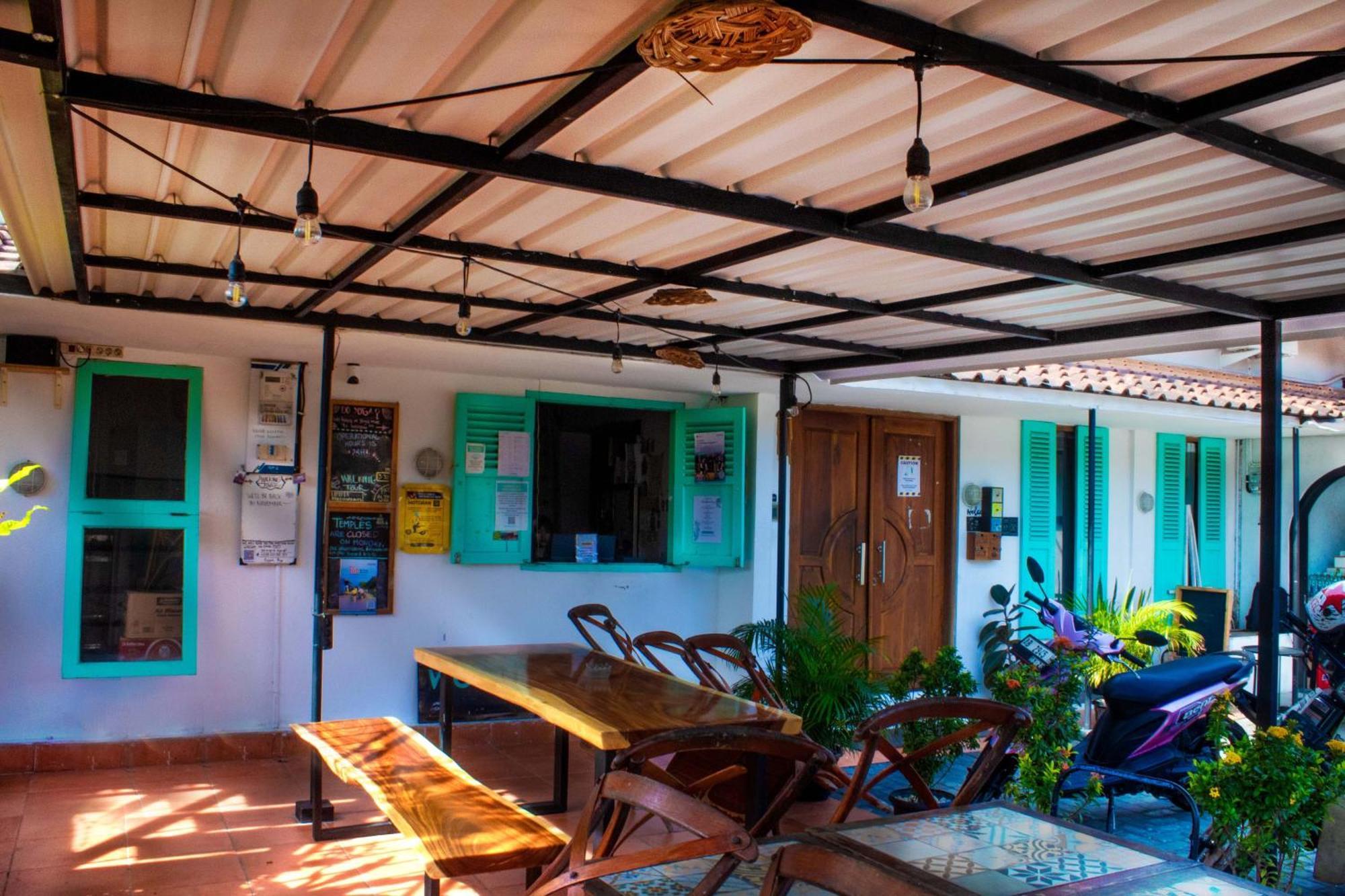 Wonderloft Hostel Jogja Jogjakarta Buitenkant foto